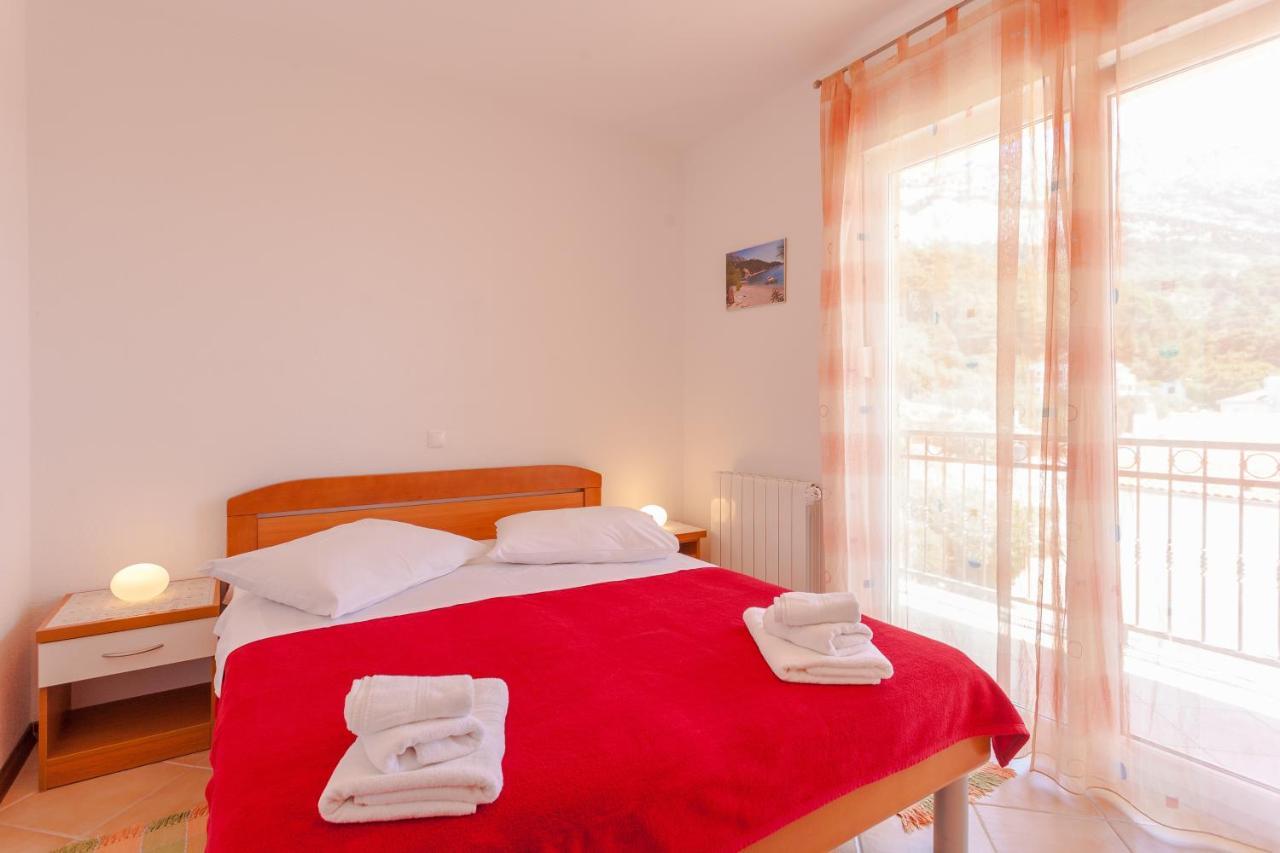 Apartments And Rooms By The Sea Brela, Makarska - 13118 ภายนอก รูปภาพ