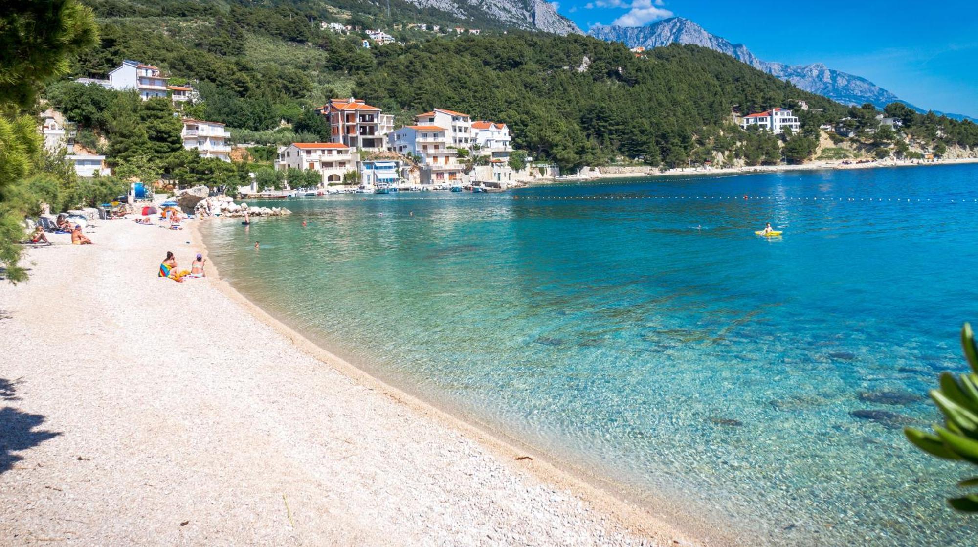 Apartments And Rooms By The Sea Brela, Makarska - 13118 ภายนอก รูปภาพ